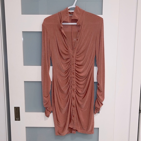 ONE TO REMEMBER 
BLUSH BODYCON RUCHED LONG SLEEVE SHIRT DRESS - Picture 4 of 5
